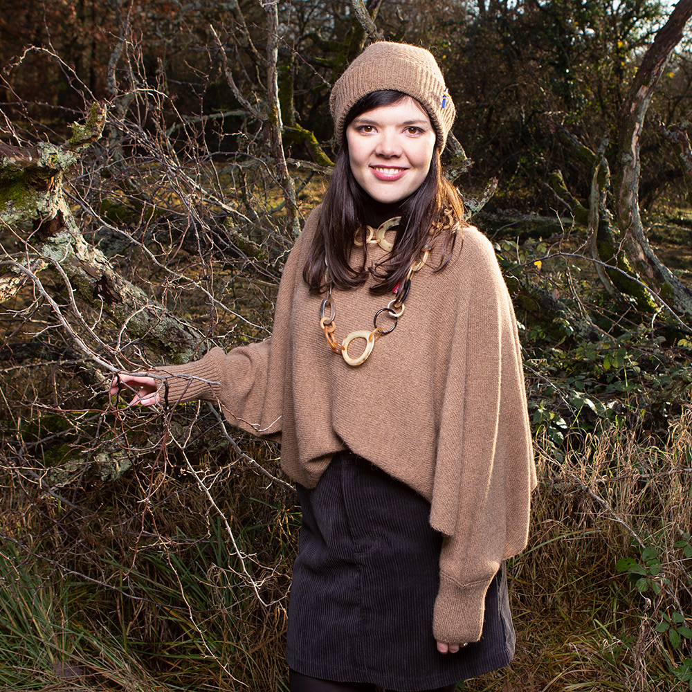 Poncho Pulli und Strickmütze Anna aus Alpaka / Yak Garn, von Meinfrollein