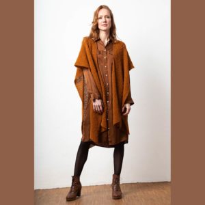 Poncho Cape Bette, Biowo0lle von Meinfrollein, Cognac Braun