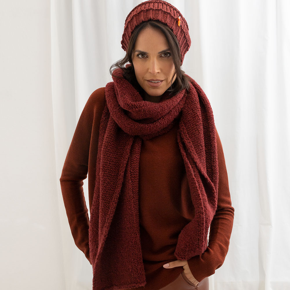 Damen Wollmütze aus Biogarn, von Meinfrollein, Rubin Rot